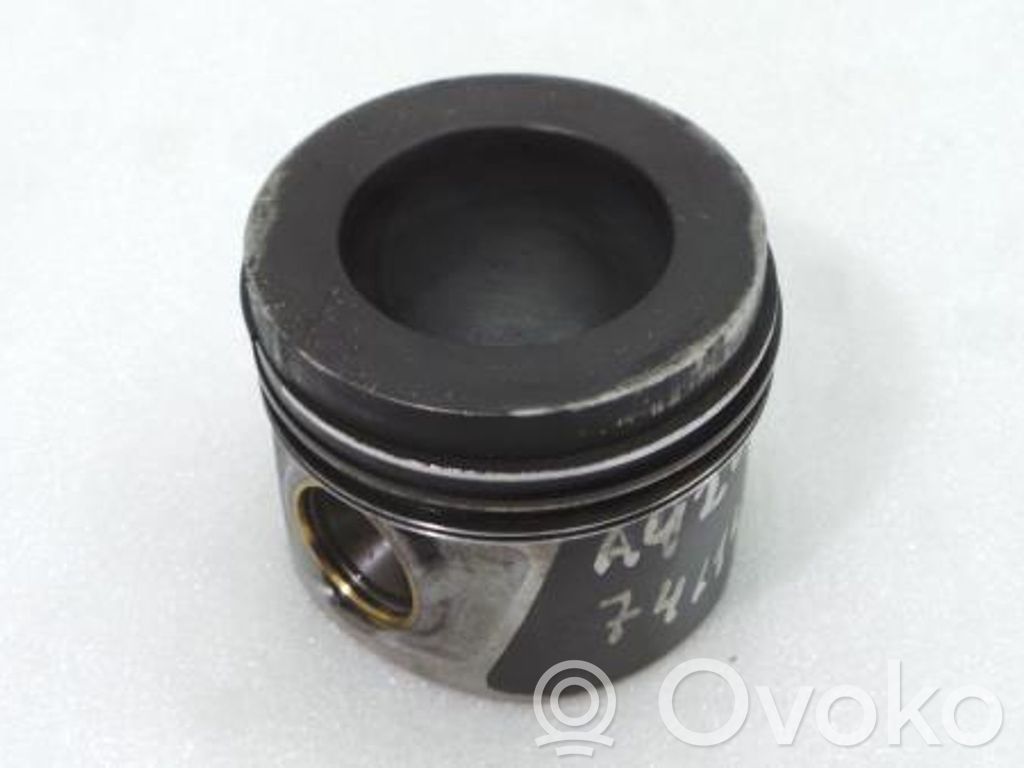 Audi RS4 B8 Piston 