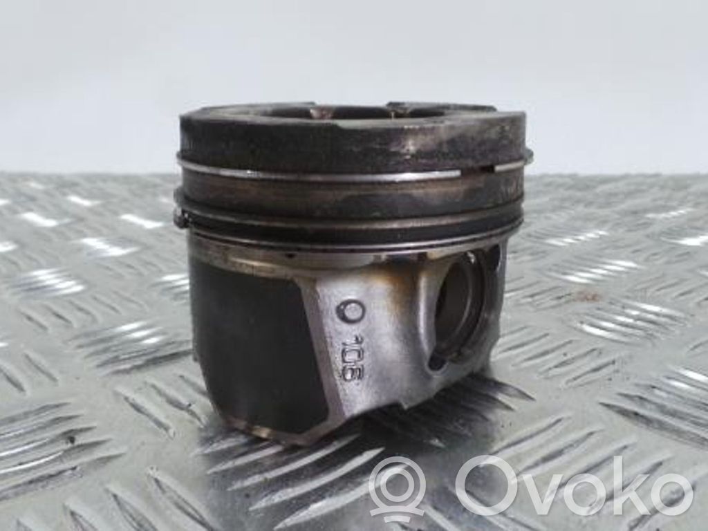 Opel Astra K Pistone 