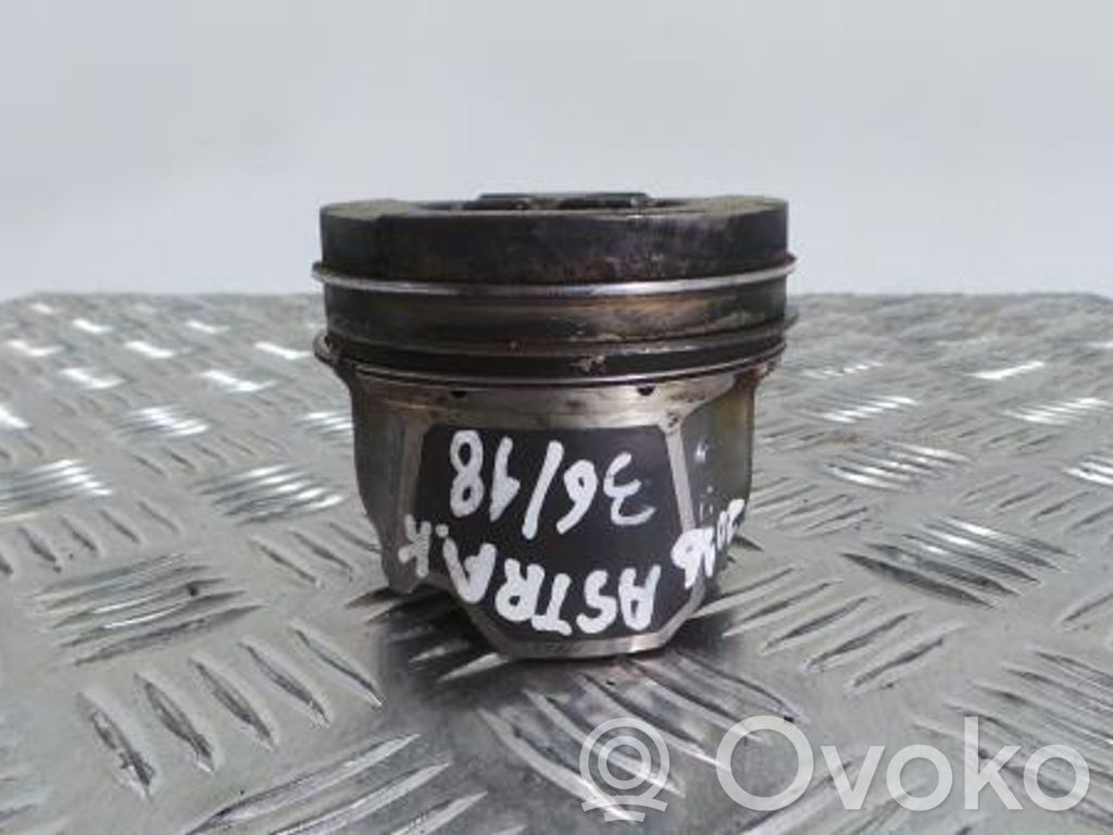 Pistón   0687776302,6A25B,PK70