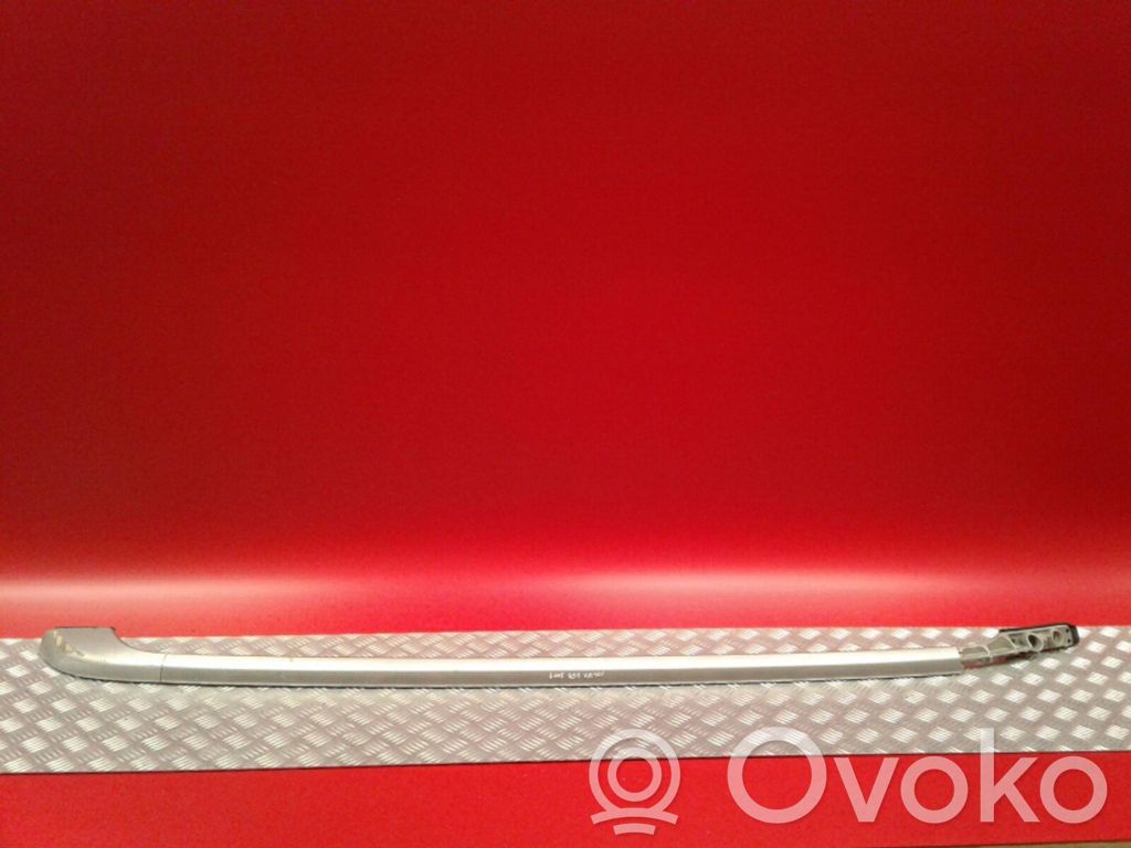 Volvo V50 Gareniskie jumta reliņi – "ragi" 