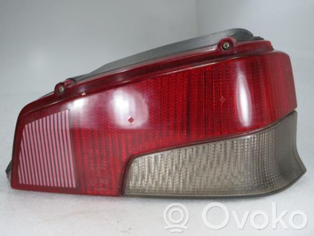 Peugeot 106 Aizmugurējais lukturis virsbūvē 