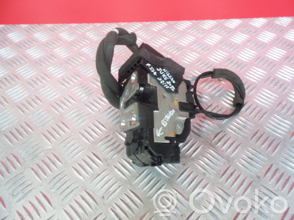 Nissan Juke I F15 Priekšpusē slēdzene 