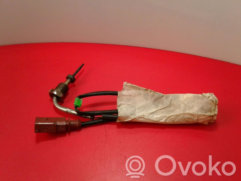 Volkswagen PASSAT B7 Lambda probe sensor 