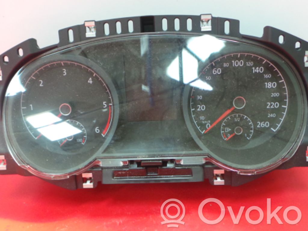 Volkswagen Golf VII Spidometrs (instrumentu panelī) 