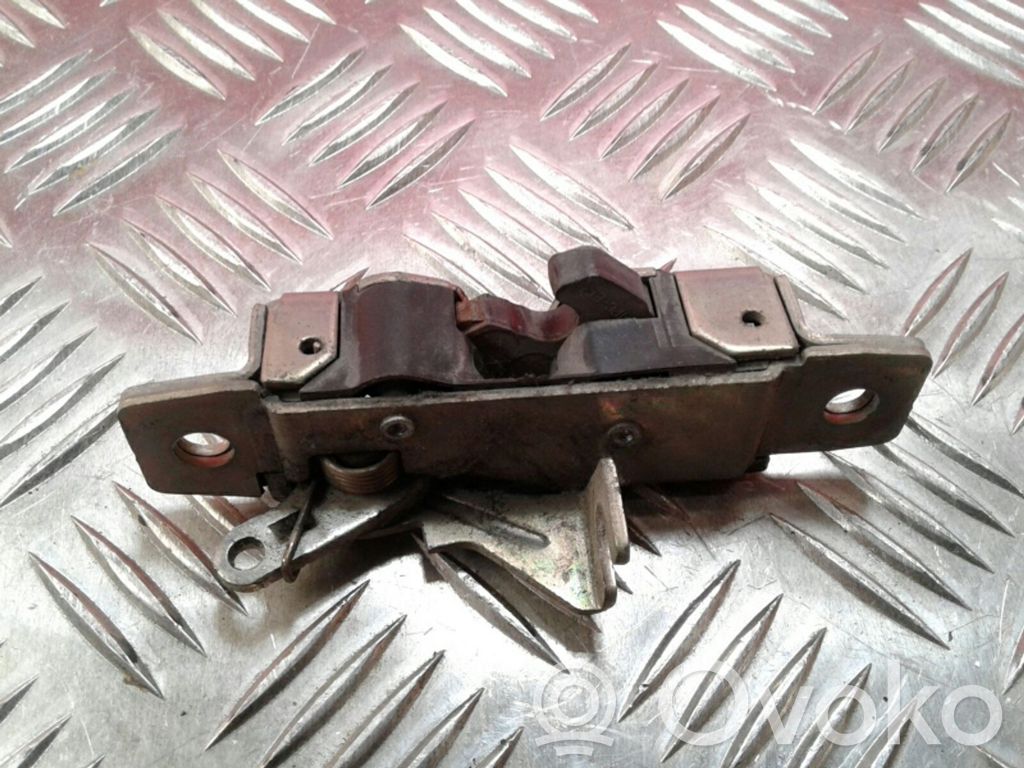 Mercedes-Benz Sprinter W906 Rear door lock 
