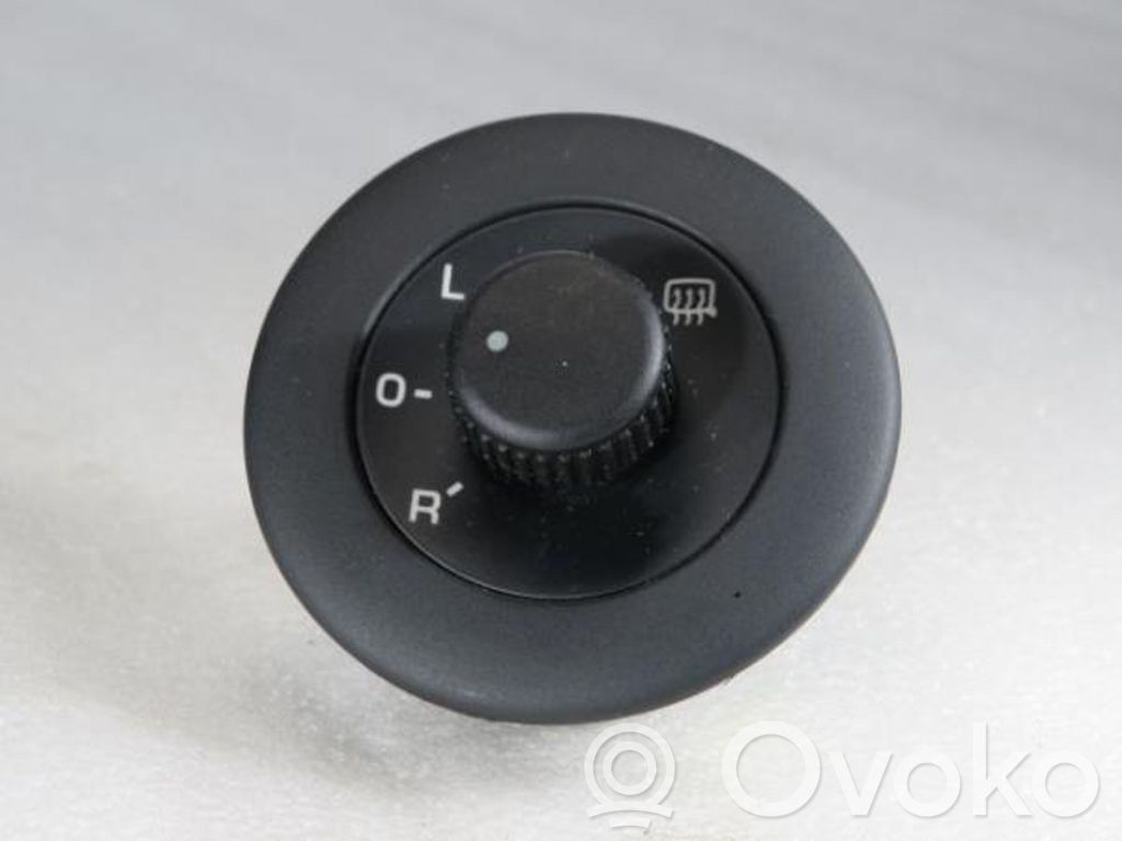 Interrupteur / bouton multifonctionnel   1K8959565,1K8867255