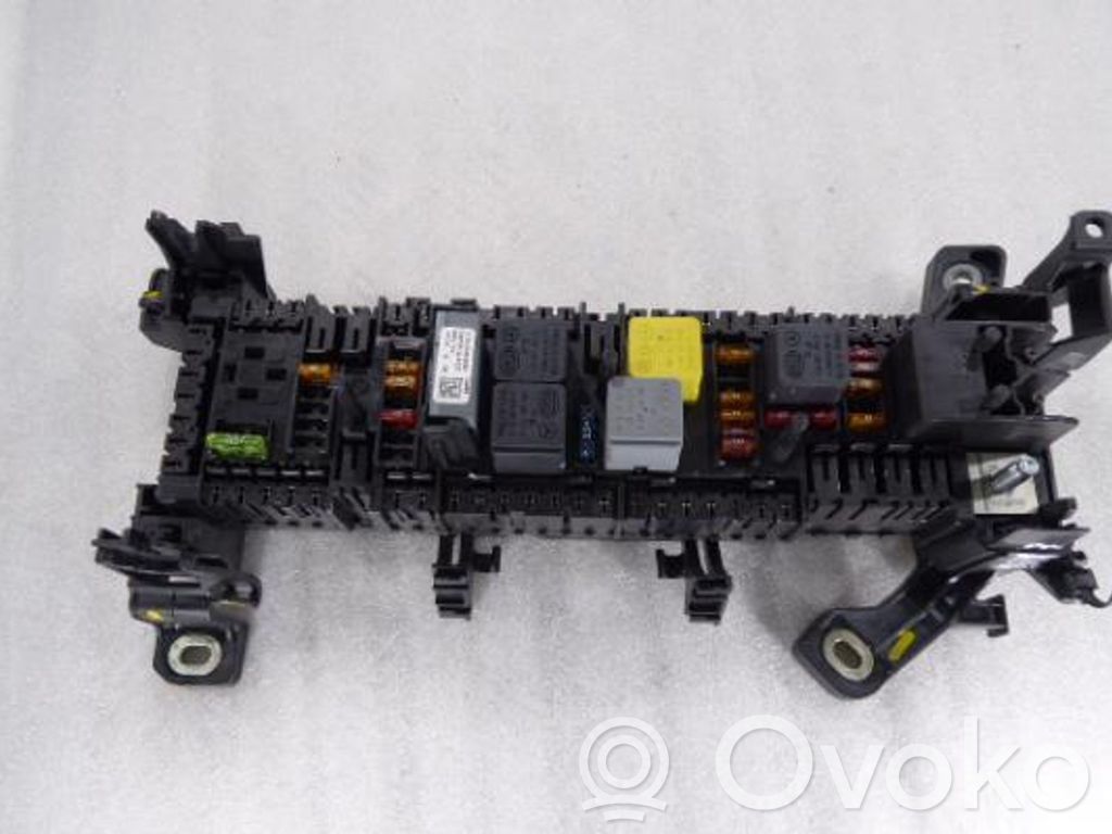 Mercedes-Benz GLA W156 X156 SAM control unit 