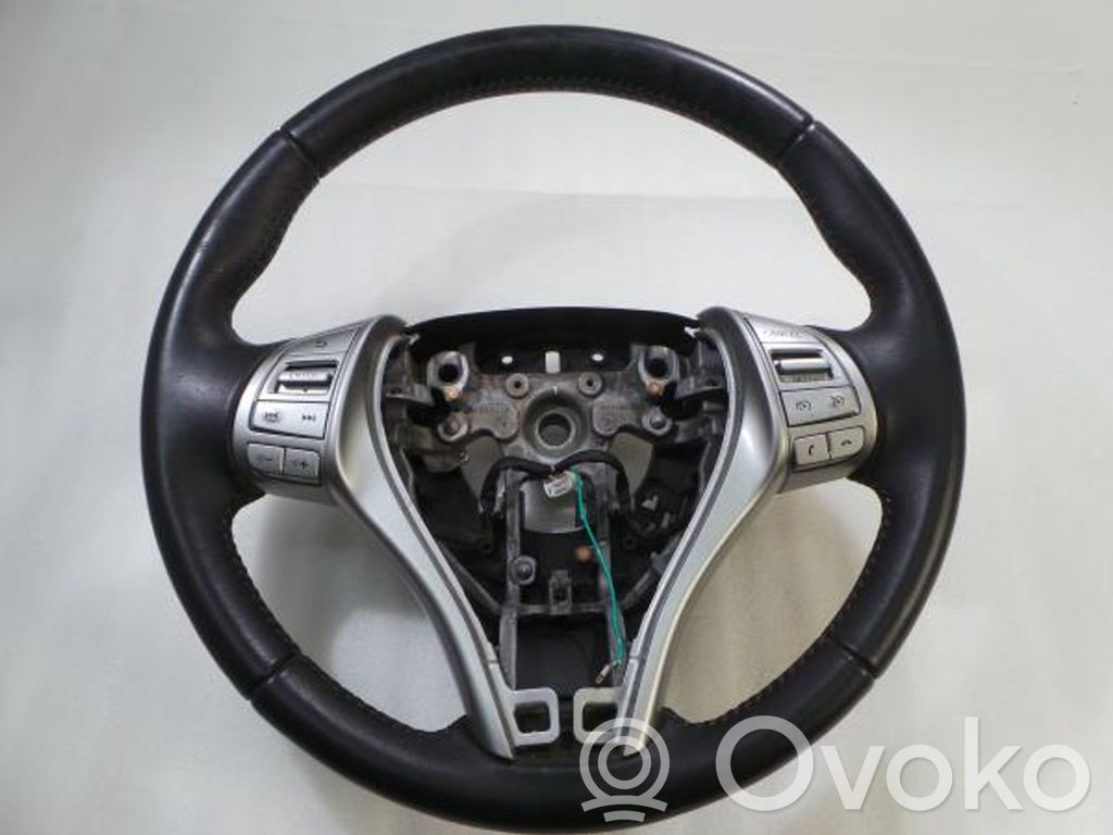 Ohjauspyörä   34154207B,34216879,34221161A,484304EM5B