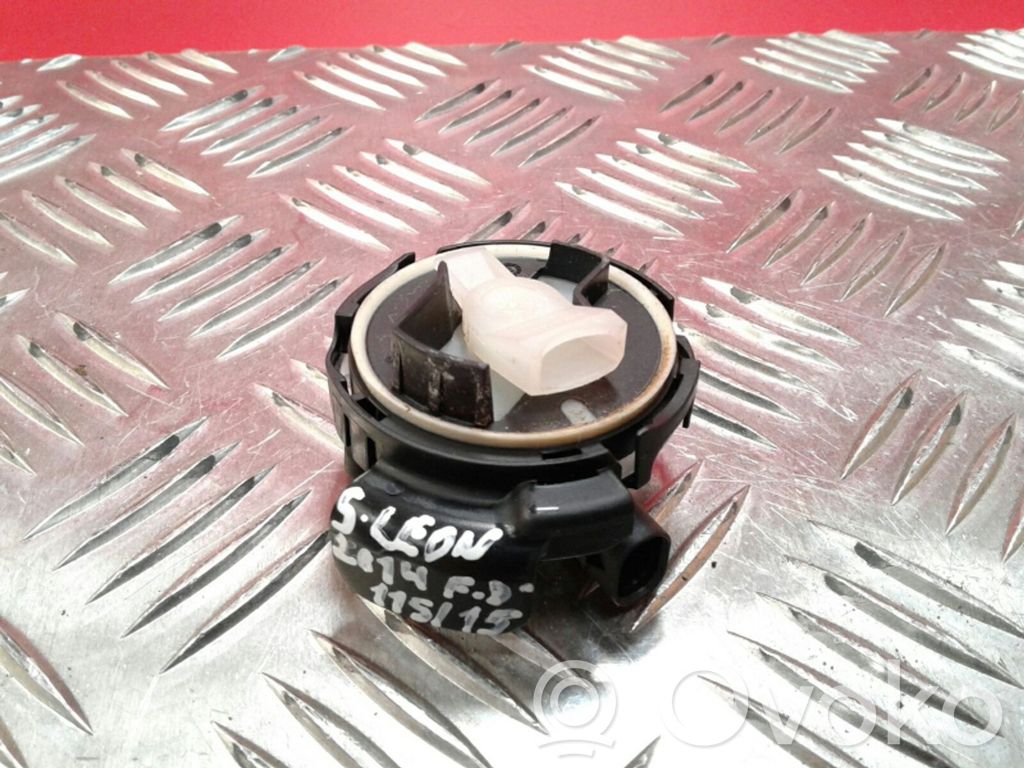 Seat Leon (5F) Airbag deployment crash/impact sensor 