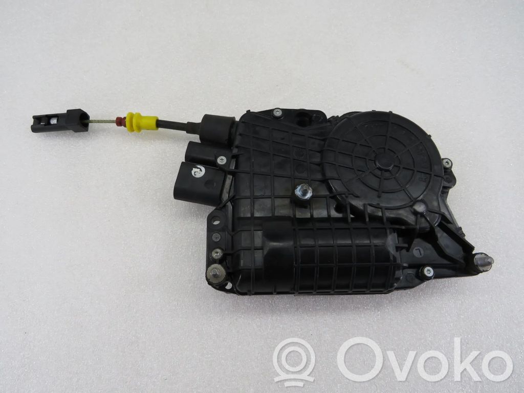 BMW X6 E71 Front door lock 