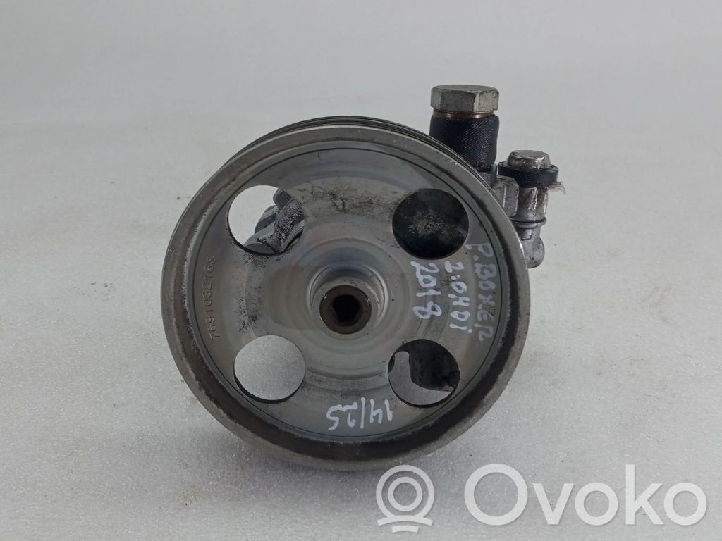 Peugeot Boxer Ohjaustehostimen pumppu 
