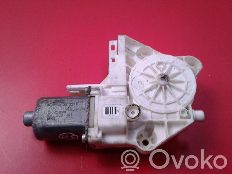 Ford Focus Priekinio lango pakelėjo varikliukas 