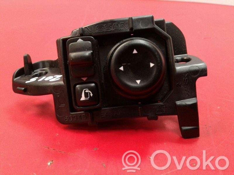 Nissan Qashqai Multifunctional control switch/knob 