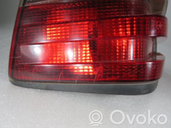 Mercedes-Benz E W124 Tailgate rear/tail lights 