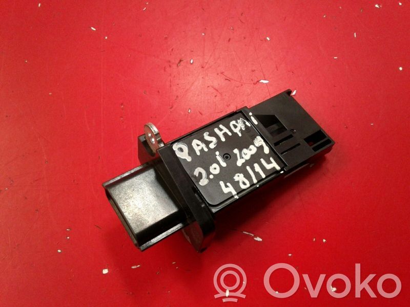 Nissan Qashqai+2 Przepływomierz masowy powietrza MAF 