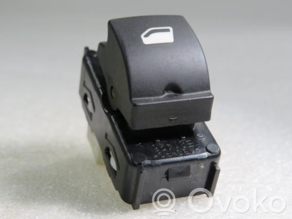 Peugeot 208 I Electric window control switch 