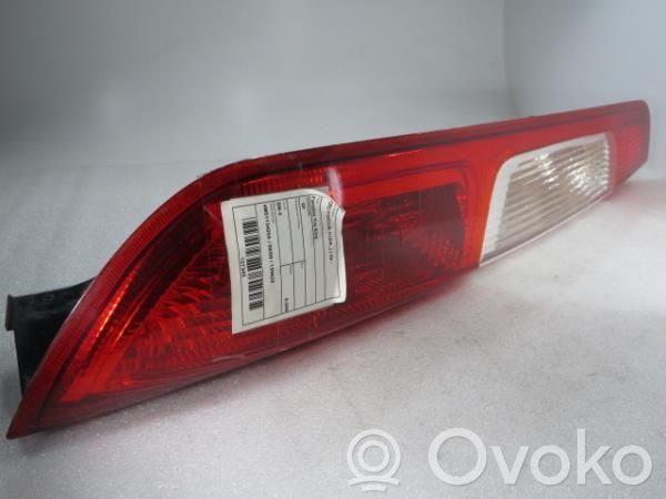 Ford Focus Задний фонарь в крышке 