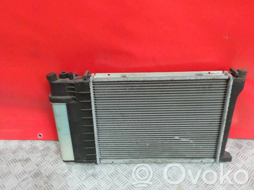 BMW 3 E36 Dzesēšanas šķidruma radiators 