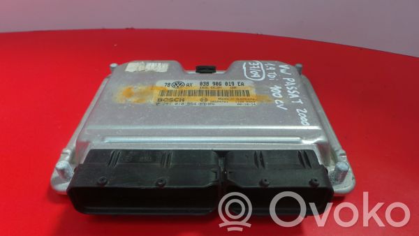 Volkswagen PASSAT B5 Unitate/modul de control motor 
