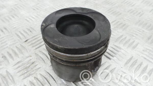 Tłok   84L107,84L107F021