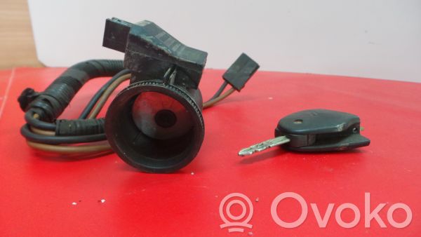 Citroen Xsara Užvedimo spynelė 