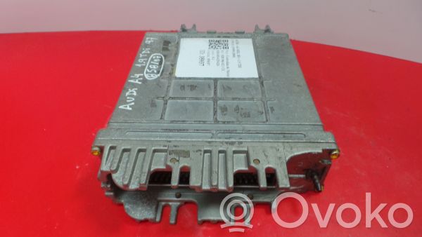 Audi A4 S4 B5 8D Dzinēja vadības bloks 
