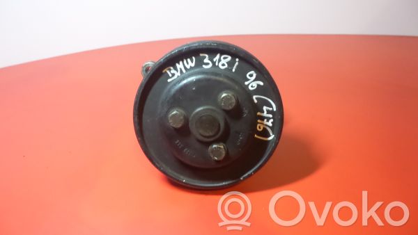 BMW 3 E36 Power steering pump 