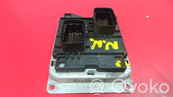 Opel Corsa B Unidad de control/módulo del motor 