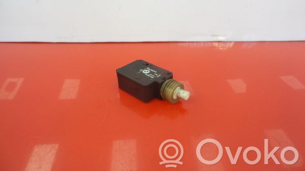 BMW 5 E39 Tailgate exterior lock 