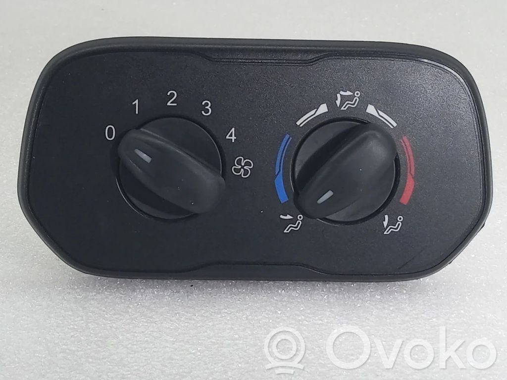 Climate control unit   BK2T19980