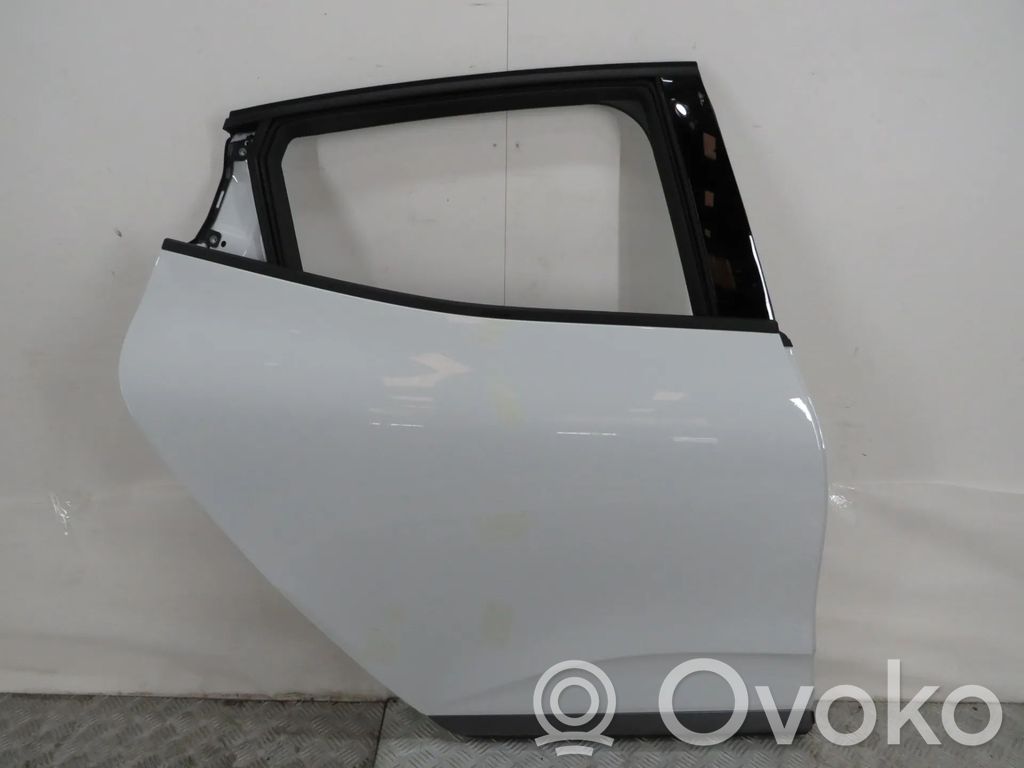 Galinės durys   821123280R