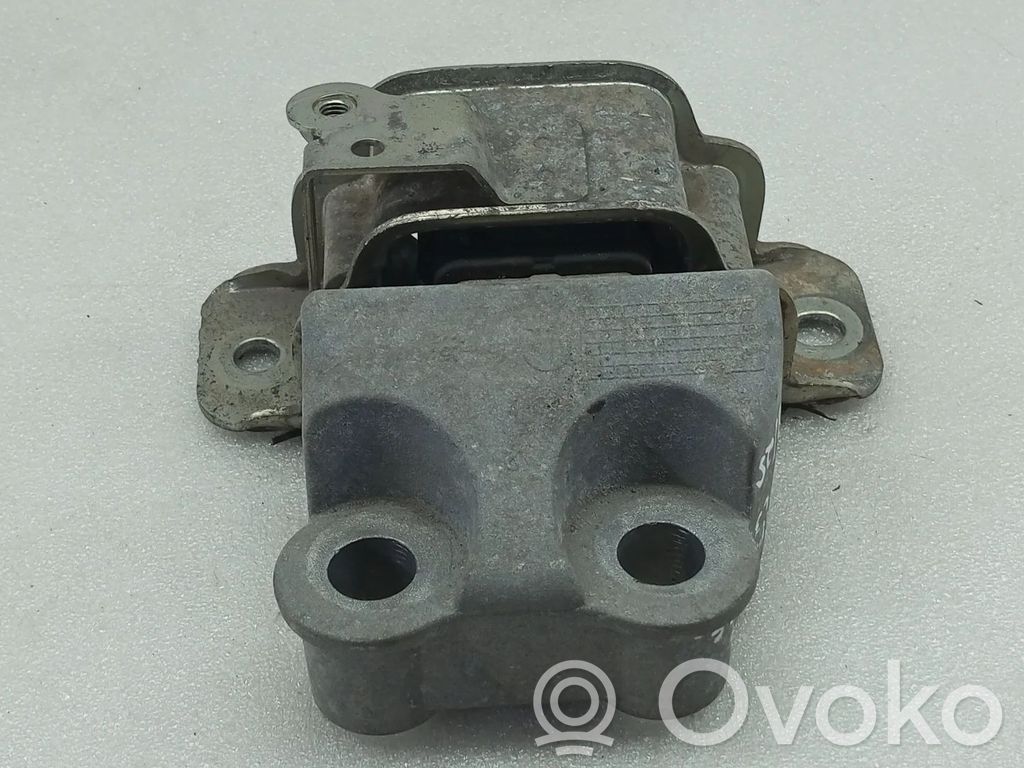 Engine mount bracket   51983880