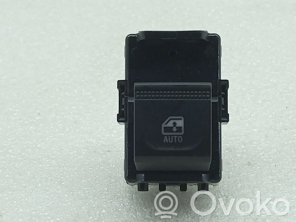 Electric window control switch   30S10145144,P254218388R
