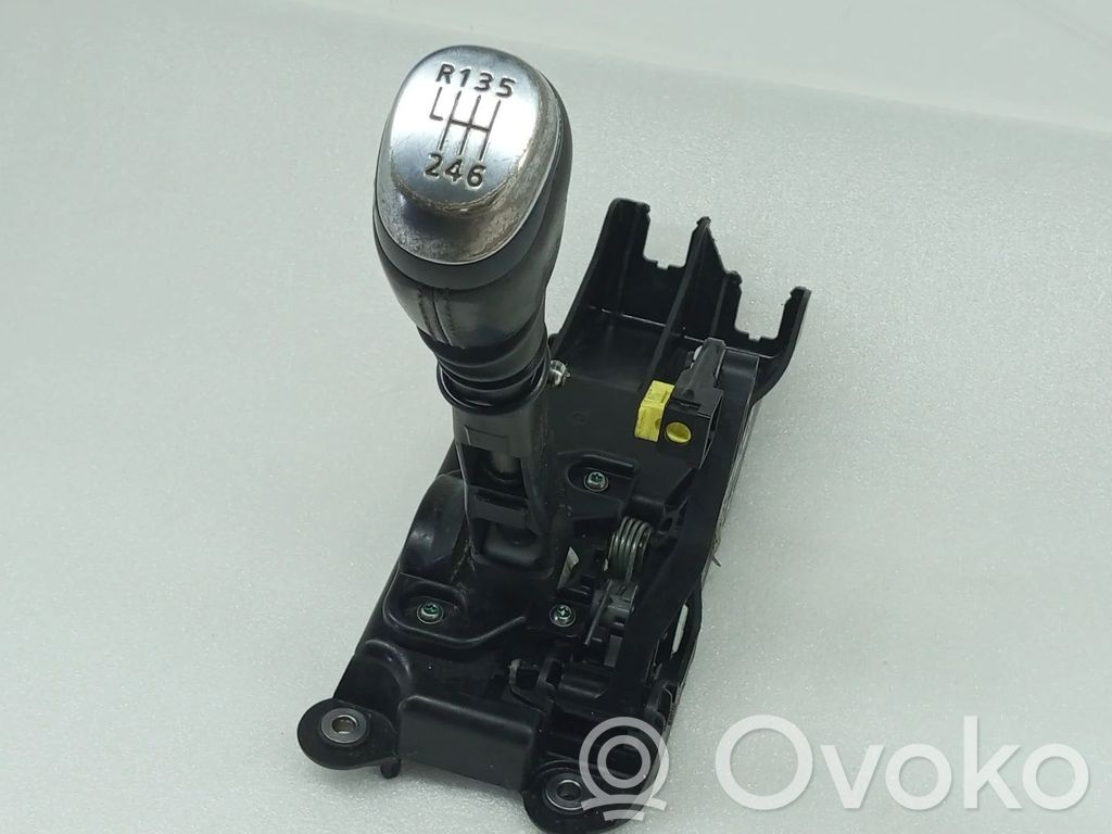 Renault Megane IV Lewarek zmiany biegów / dolny 
