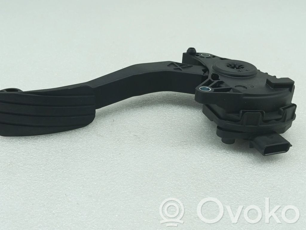 Accelerator throttle pedal   180101626R,6PV00997801