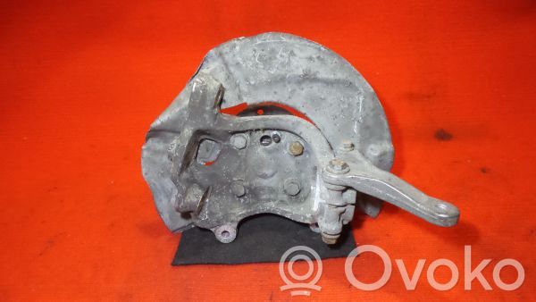 Front wheel hub spindle knuckle
