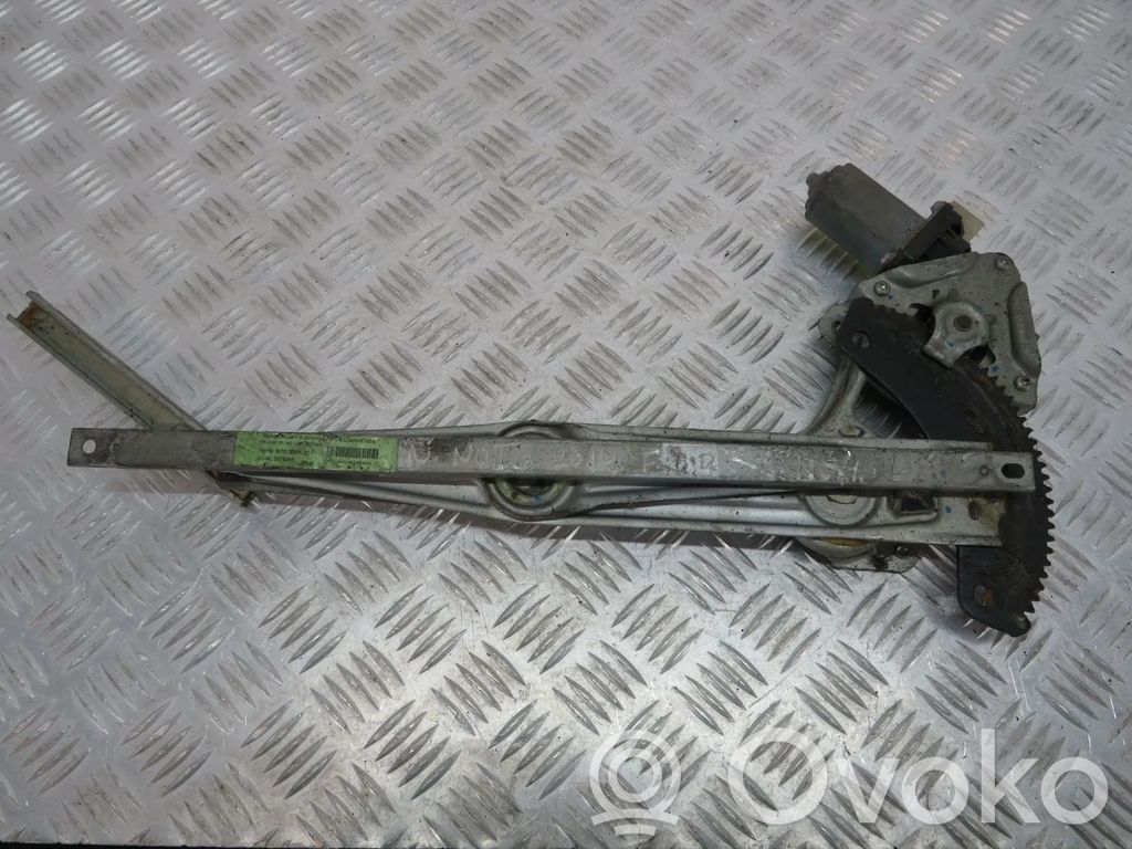 Mechanizm podnoszenia szyby przedniej bez silnika   827301HB1A,1HB1A,3036928A