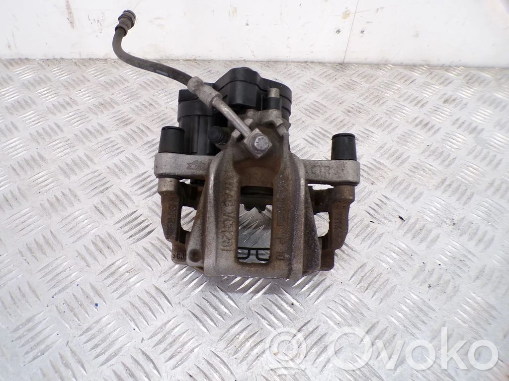 Skoda Octavia Mk4 Pinza del freno posteriore 