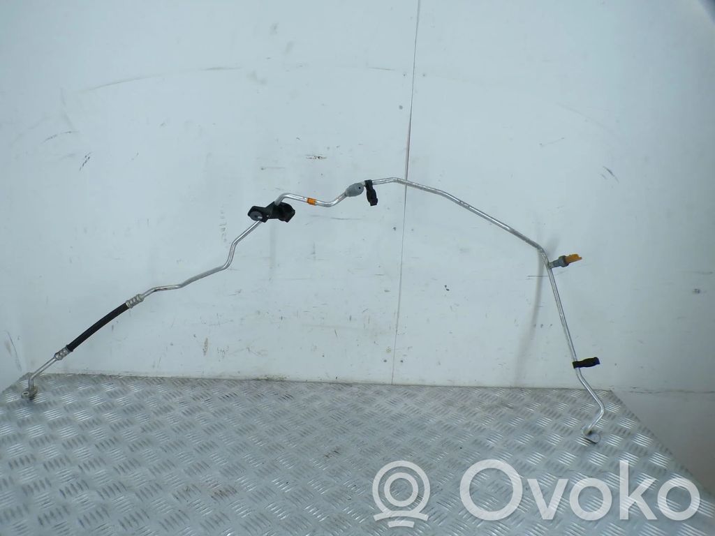 Peugeot 208 I Ilmastointilaitteen putki (A/C) 