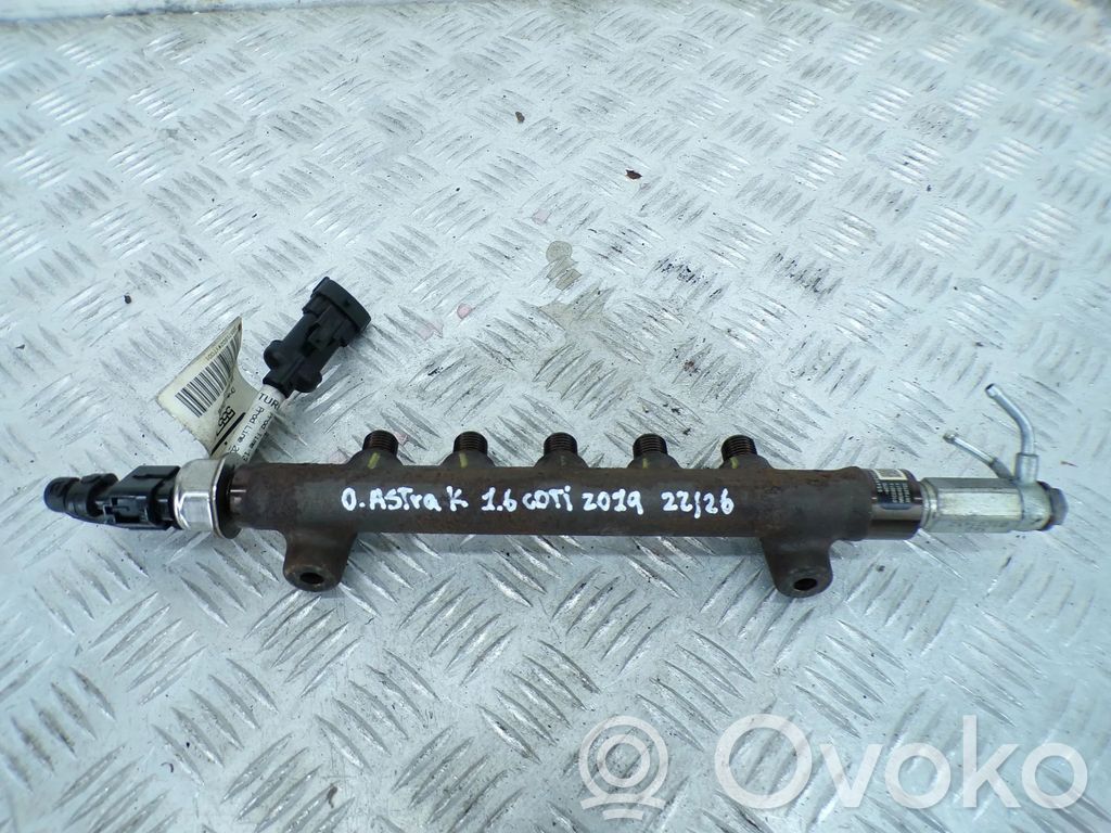 Opel Astra K Listwa wtryskowa 