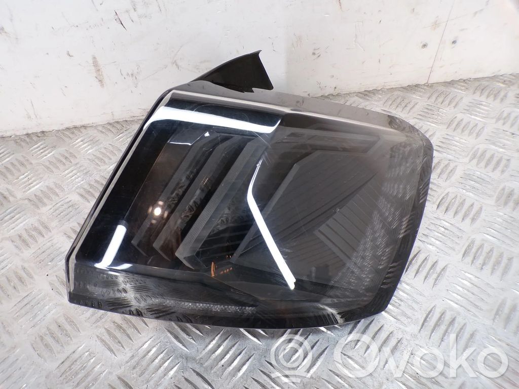 Peugeot 3008 II Rückleuchte Heckleuchte 