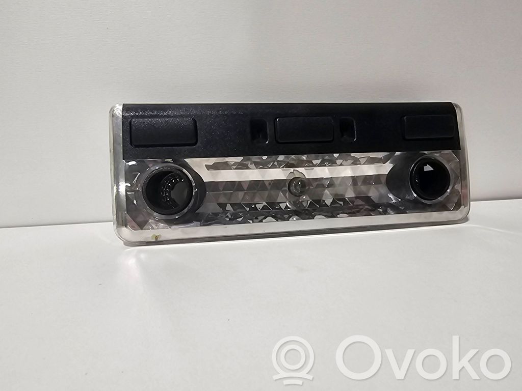 Etuistuimen valo   8364929