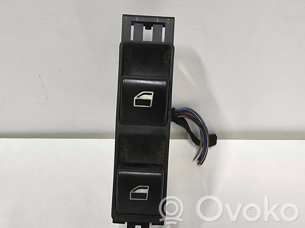 Interruptor del elevalunas eléctrico   61318381514,03120220,PA66GF30