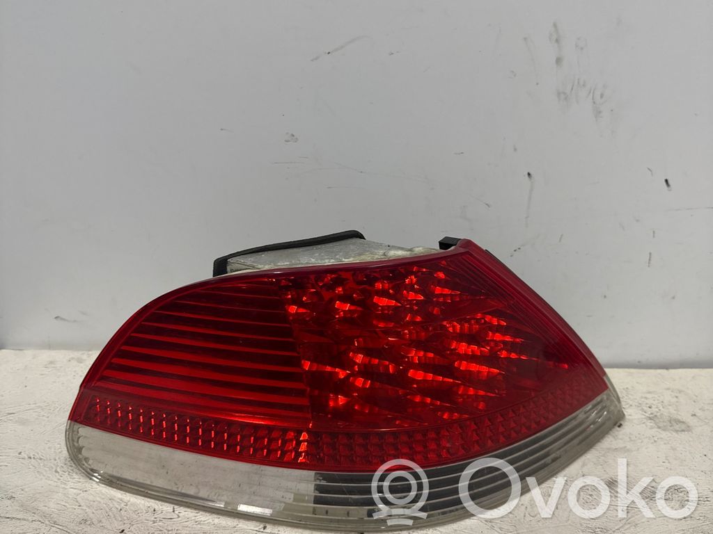 BMW 7 E65 E66 Galinis žibintas kėbule 