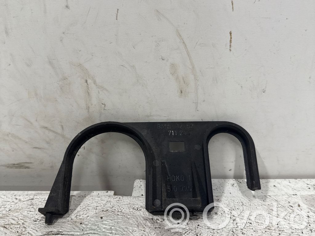 BMW 5 E34 Other engine bay part 
