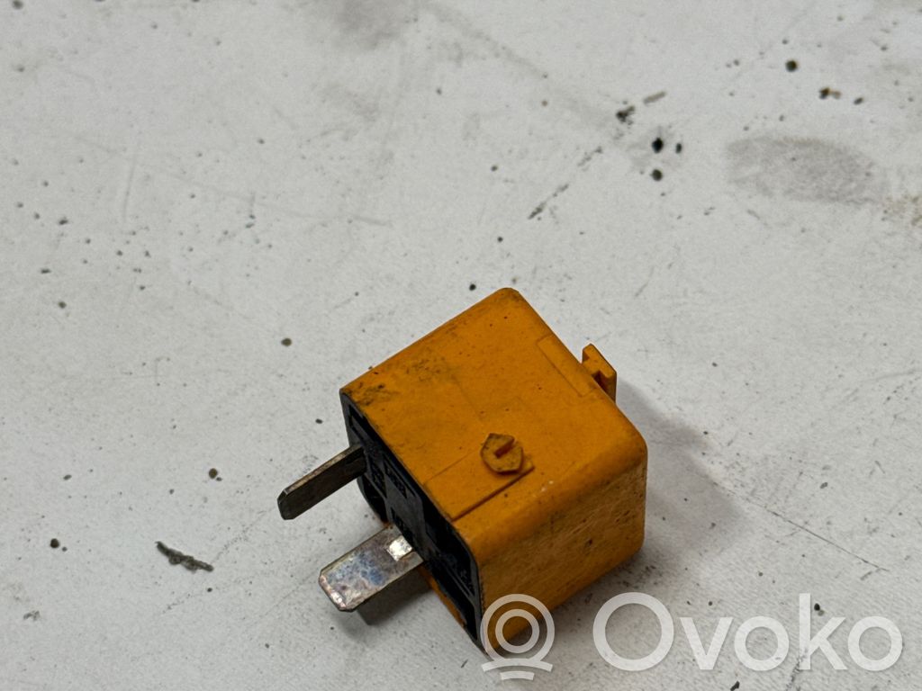 BMW 5 E34 Other relay 