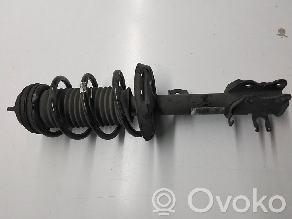 Opel Corsa E Priekšpusē amortizators 