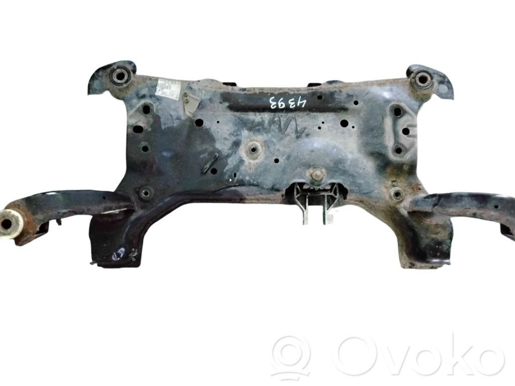 Ford Focus Priekinis traversas 
