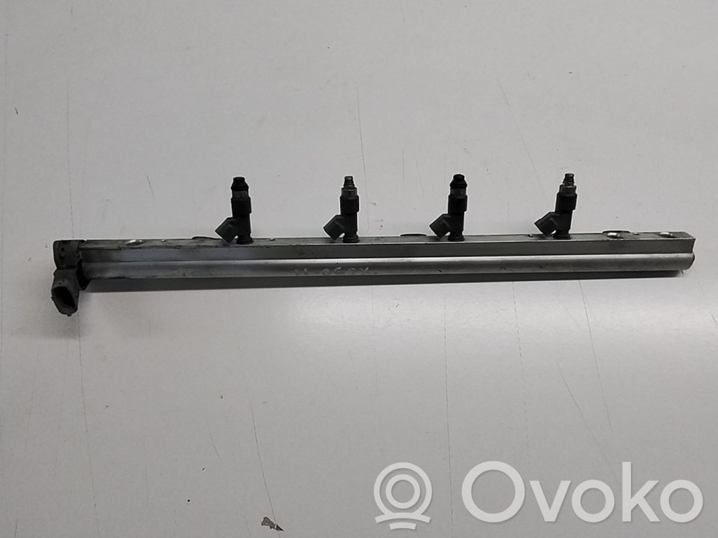 Volvo XC60 Tuyau de conduite principale de carburant 