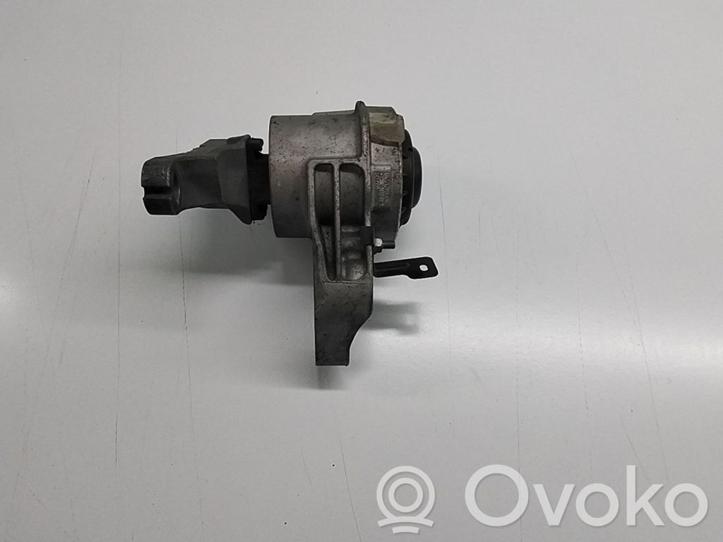 Ford Mondeo MK V Engine mounting bracket 